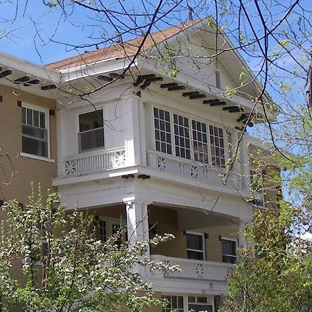 Riverside Hot Springs Inn & Spa - Adults Only Lava Hot Springs Bagian luar foto