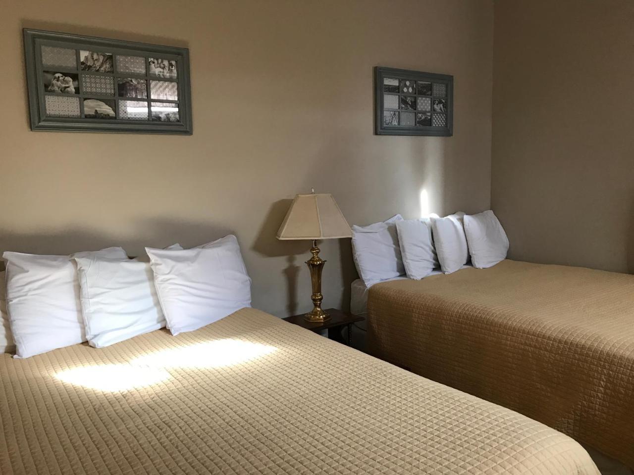 Riverside Hot Springs Inn & Spa - Adults Only Lava Hot Springs Bagian luar foto