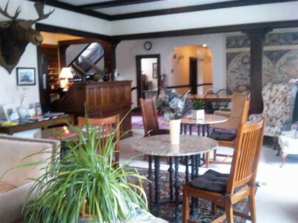Riverside Hot Springs Inn & Spa - Adults Only Lava Hot Springs Bagian luar foto